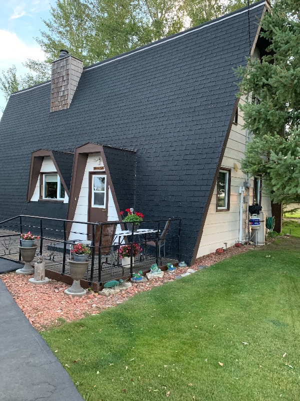 FourSeason Cottage for Sale Houses for Sale Swift Current Kijiji