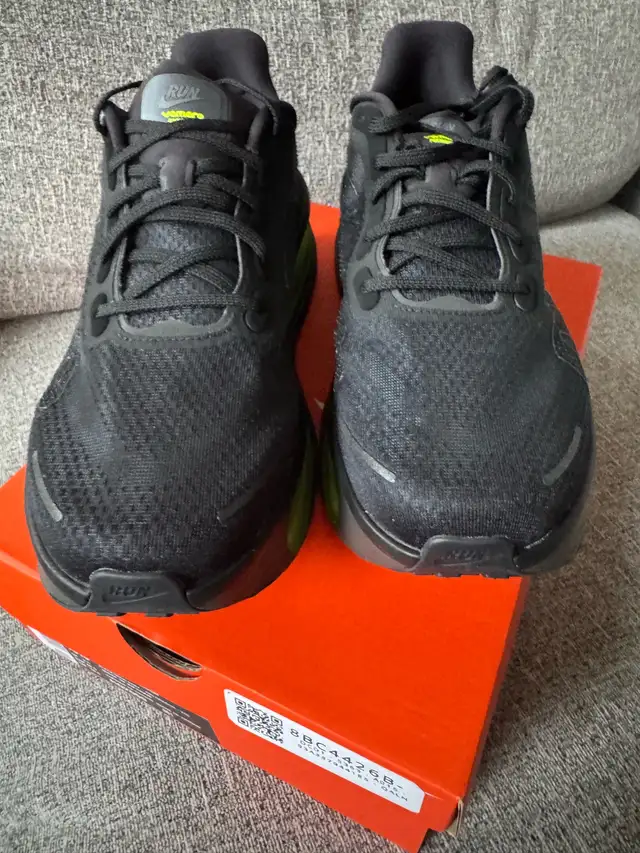 Nike Vomero Premium Black Iron Grey. Men’s 10.5 in Men's in City of Toronto - Image 4