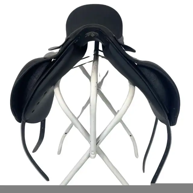 New 17" LeTek Plus Dressage Saddle in Equestrian & Livestock Accessories in Kamloops - Image 4