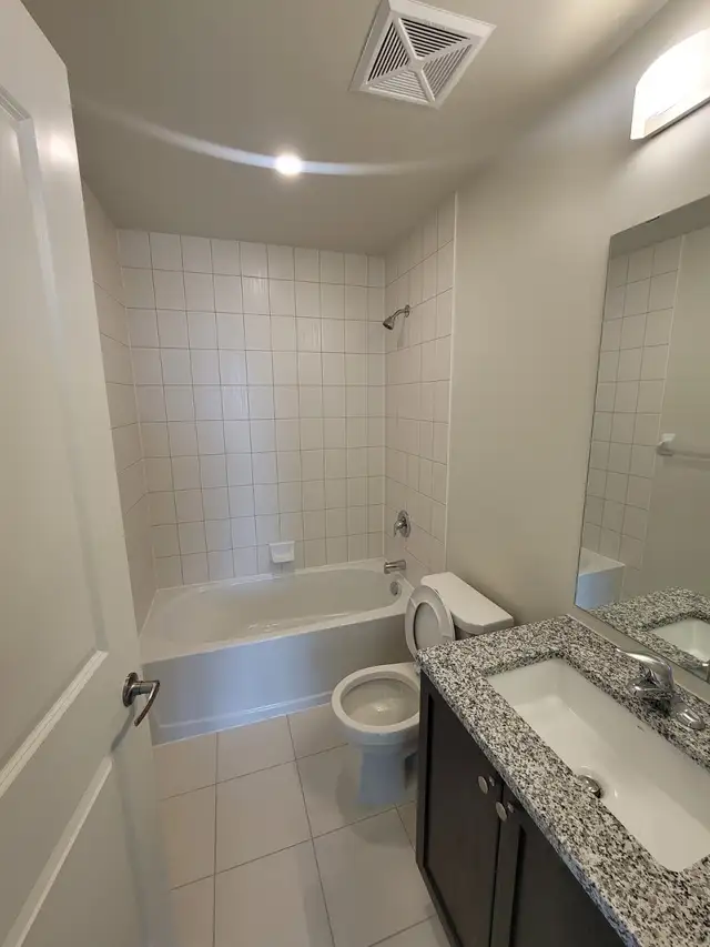 Condo assignment in Condos for Sale in City of Toronto - Image 8