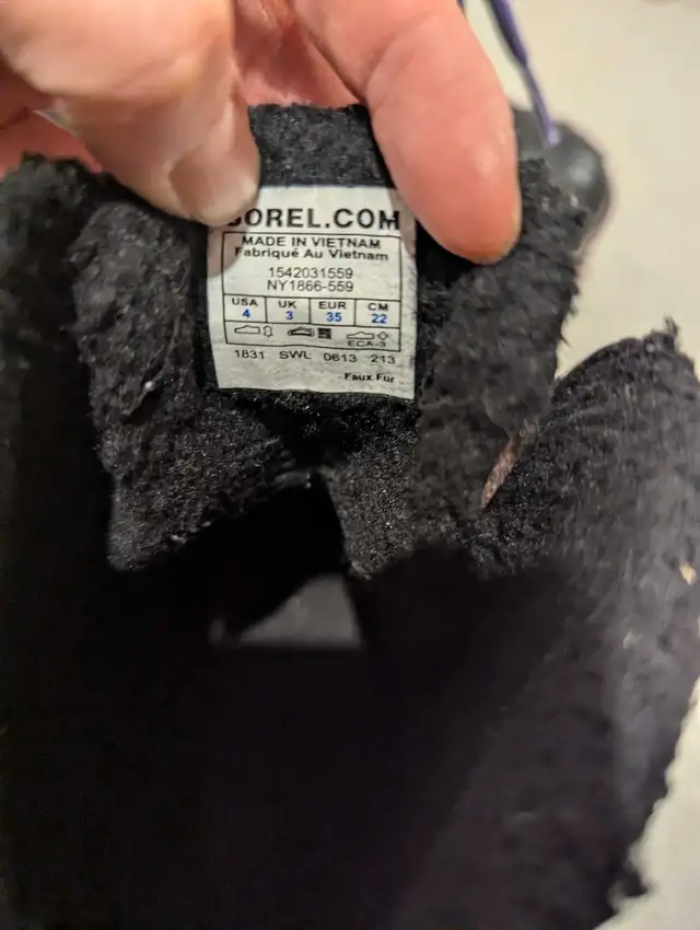 Sorel Kids Winter Boots in Kids & Youth in Markham / York Region - Image 5