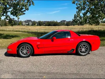 This 2001 Corvette Z06 has just 90,000 km and has been meticulously cared for throughout its life. I...