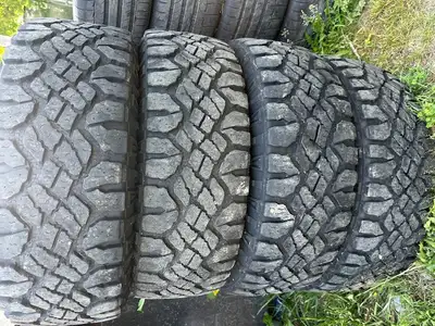 USED SET GOODYEAR WRANGLER DURATRAC LT275/70R18 TREAD x1 11/32 x3 10/32 80% tread remaining DOT 2018...