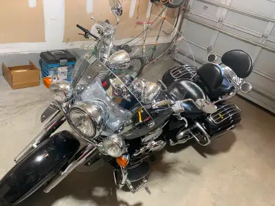 Well maintained Kawasaki cruiser 1600cc. Very cheap on insurance approx $50 per month. Power command...