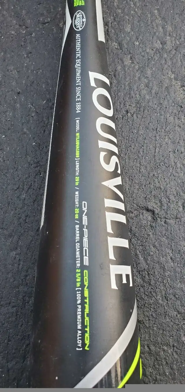 29" LOUISVILLE  SLUGGER VAPOR 20oz.  Premium Alloy Baseball Bat  in Baseball & Softball in Barrie - Image 5