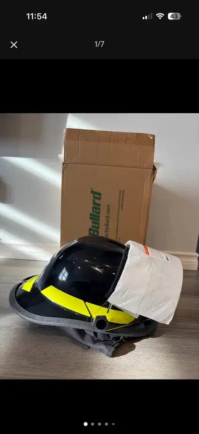 Brand new, never used Bullard fire fighting helmet. Perfect for college or school where you need you...