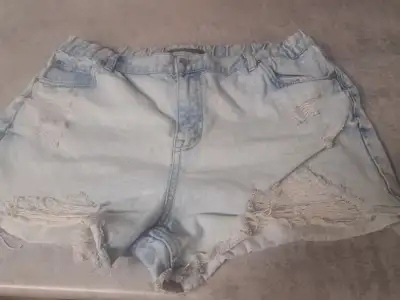 Womens large blue note short shorts, View more