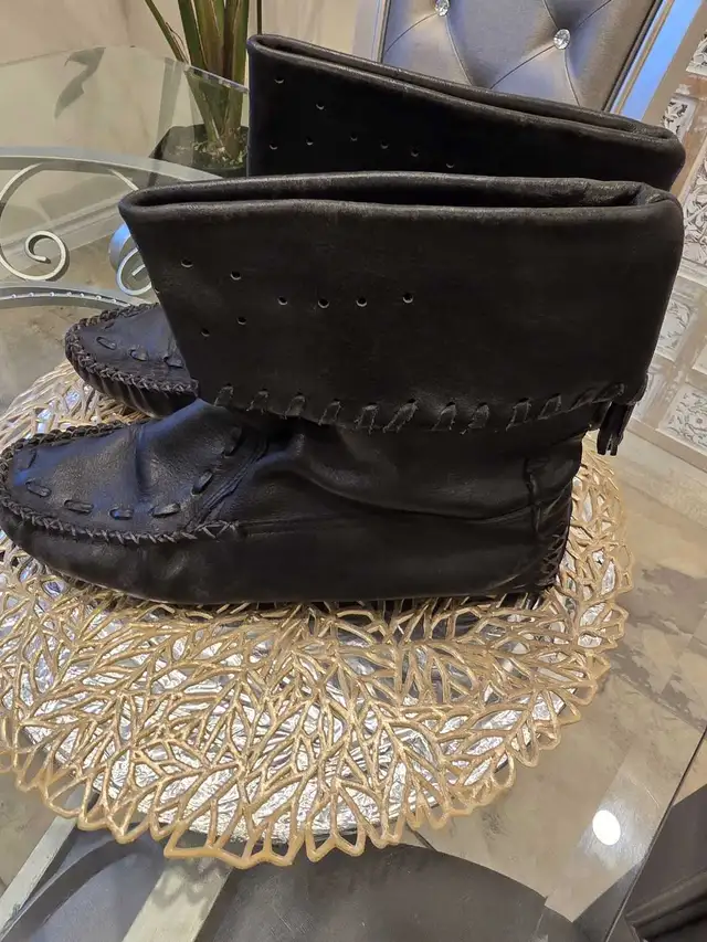 Women's boots, genuine leather, handmade, size 39 (Euro) in Women's - Shoes in Barrie - Image 4