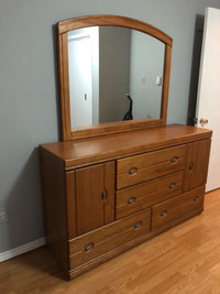 Oak dresser with mirror 