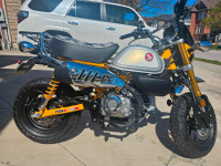 Honda Monkey 2023 yellow