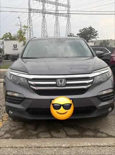 PRIVATE SALE 2017 Honda Pilot EXL- AWD This Honda Pilot has only 174400 kilometers on the odometer a...