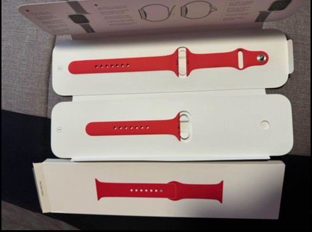 Apple watch band red in Jewellery & Watches in Edmonton