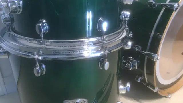 MAPEX PRO MAPLE 4PC DRUM KIT  Emerald Green 24x18,16,14,14x6.5 in Drums & Percussion in London - Image 5
