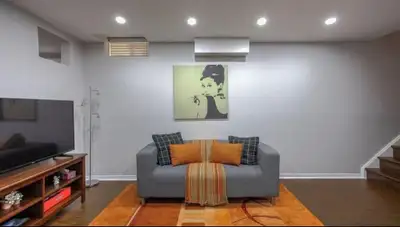 2 bedroom basement available for rent from August 01 in Brampton. Restaurants, grocery store,hospita...