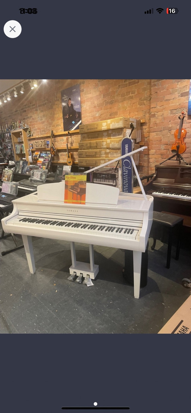 Yamaha CLP-765 White Baby Grand  in Pianos & Keyboards in City of Toronto
