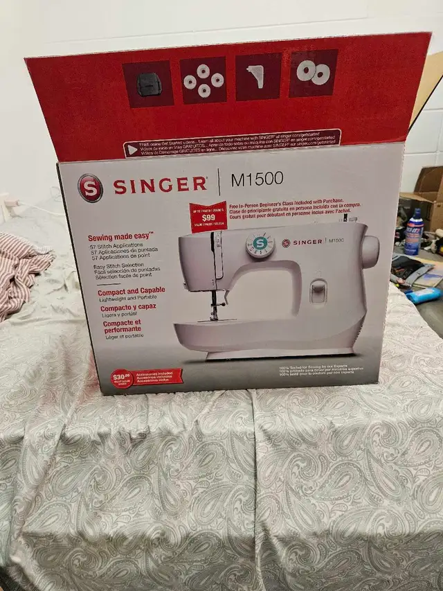 NEW Singer Sewing Machine