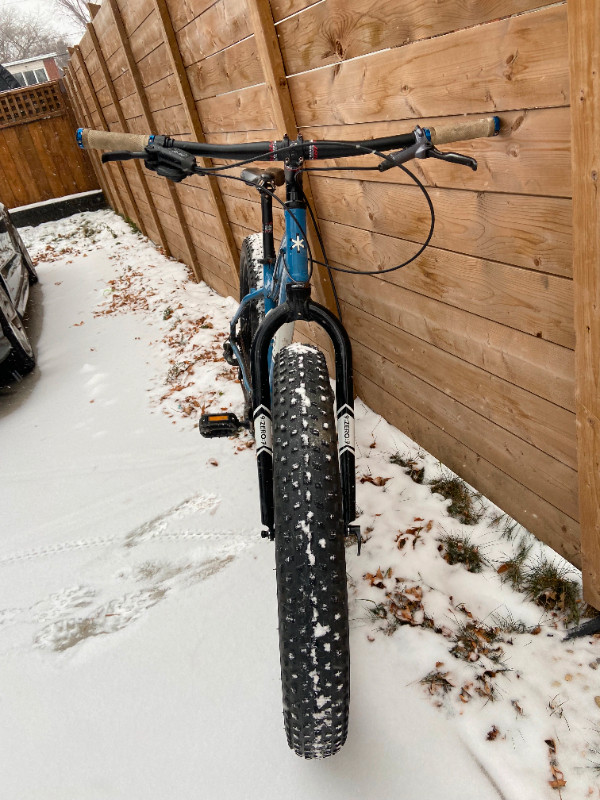 2013 9-Zero-7 17-inch Fat bike with Extra Tires in Mountain in Edmonton - Image 2