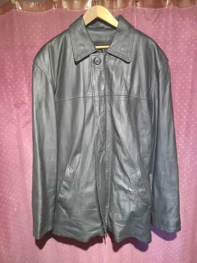 Manteau de cuir, View more