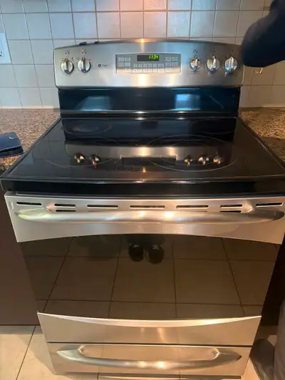 GE Electric Stove for Sale, View more