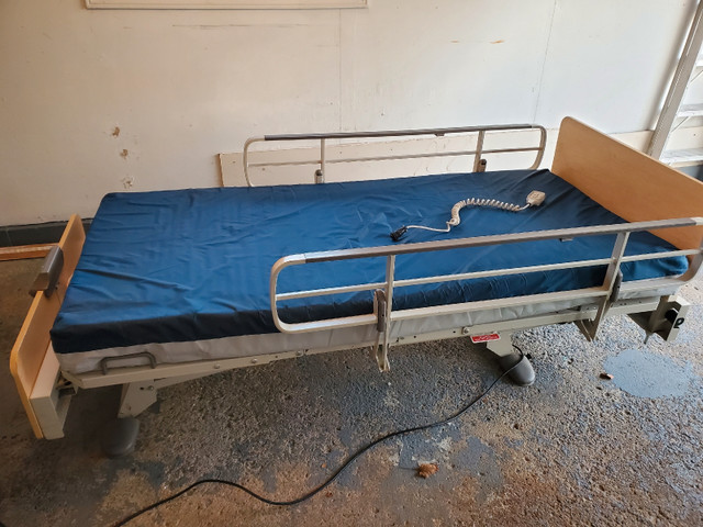 Hospital Bed in Health & Special Needs in Leamington