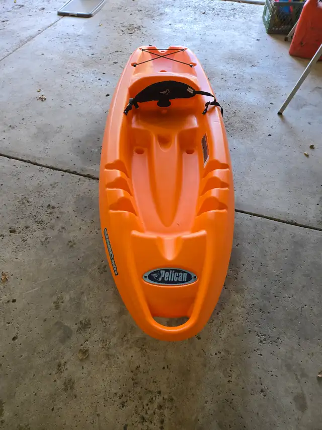 Pelican Kayak for Sale in Water Sports in Edmonton - Image 2