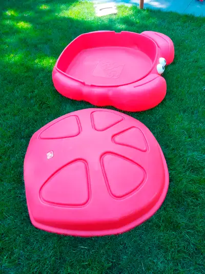 This Step2 Crab Sandbox is a fun and durable outdoor play essential, perfect for keeping your little...