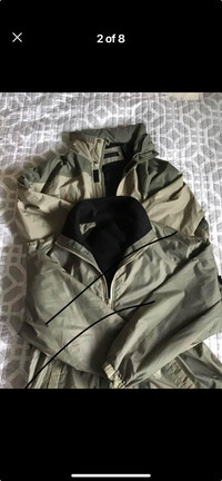 Mans winter/ fall/ spring jacket. 4in 1