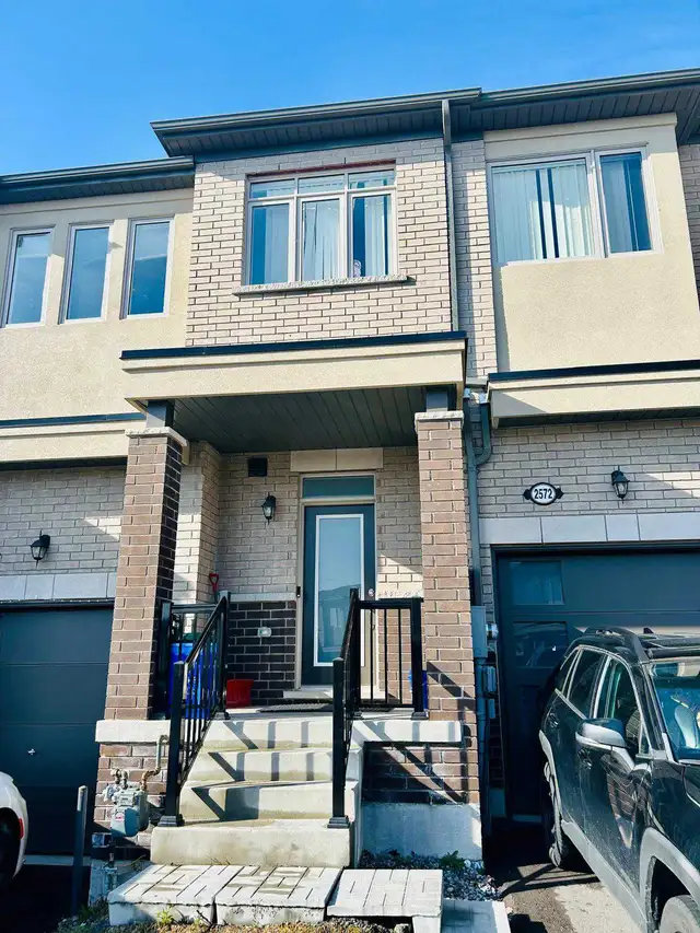 Spacious shared basement in Room Rentals & Roommates in Oshawa / Durham Region - Image 2