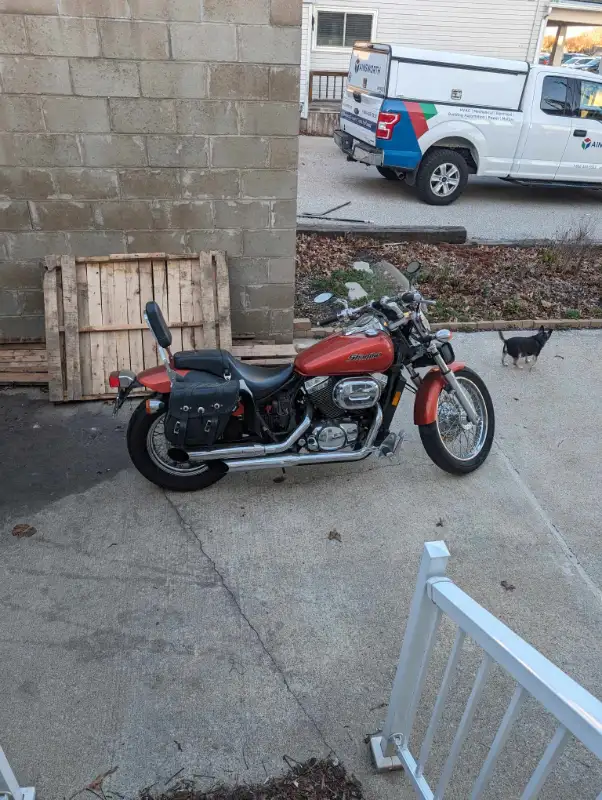 2006 Honda Shadow Spirit STRAIGHT SALE ONLY, NO TRADES in Street, Cruisers & Choppers in Sarnia - Image 2