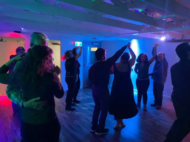 SALSACHATA LATIN DANCE PARTY504021034521088002