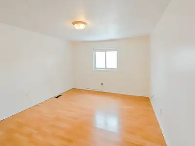 2 BR for Lease Rent Waterloo Walk to University UW WLU from 6.1