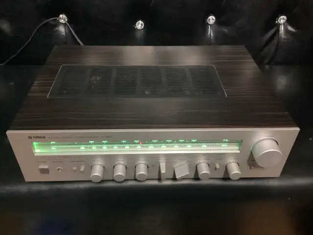 VINTAGE YAMAHA R 500 AMFM STEREO RECEIVER CIR 1981 MADE IN JAPAN in Stereo Systems & Home Theatre in City of Toronto - Image 5