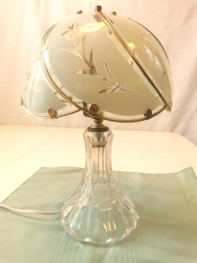 Table Lamp Glass Shade, Crystal Base Botanical Scalloped Frosted in Indoor Lighting & Fans in Markham / York Region - Image 11