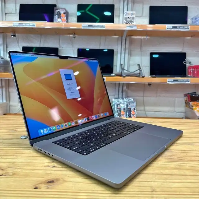MacBook Pro A2485 M1 pro/16G Ram/6 months warranty 2021 year in Laptops in Mississauga / Peel Region - Image 3