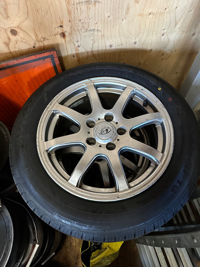 205/60R/16 aluminum rims and tires in Tires & Rims in Cape Breton - Image 2