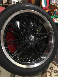 Tires and rims  265/40R22
