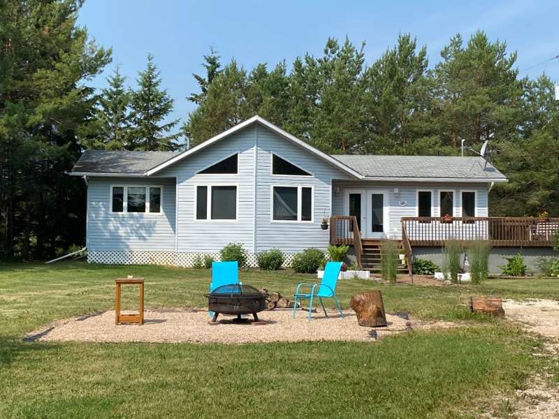 TWO FOUR SEASON COTTAGE/HOMES ON 2.3 ACRE WPG RIVER SHORELINE! Houses for Sale Winnipeg Kijiji