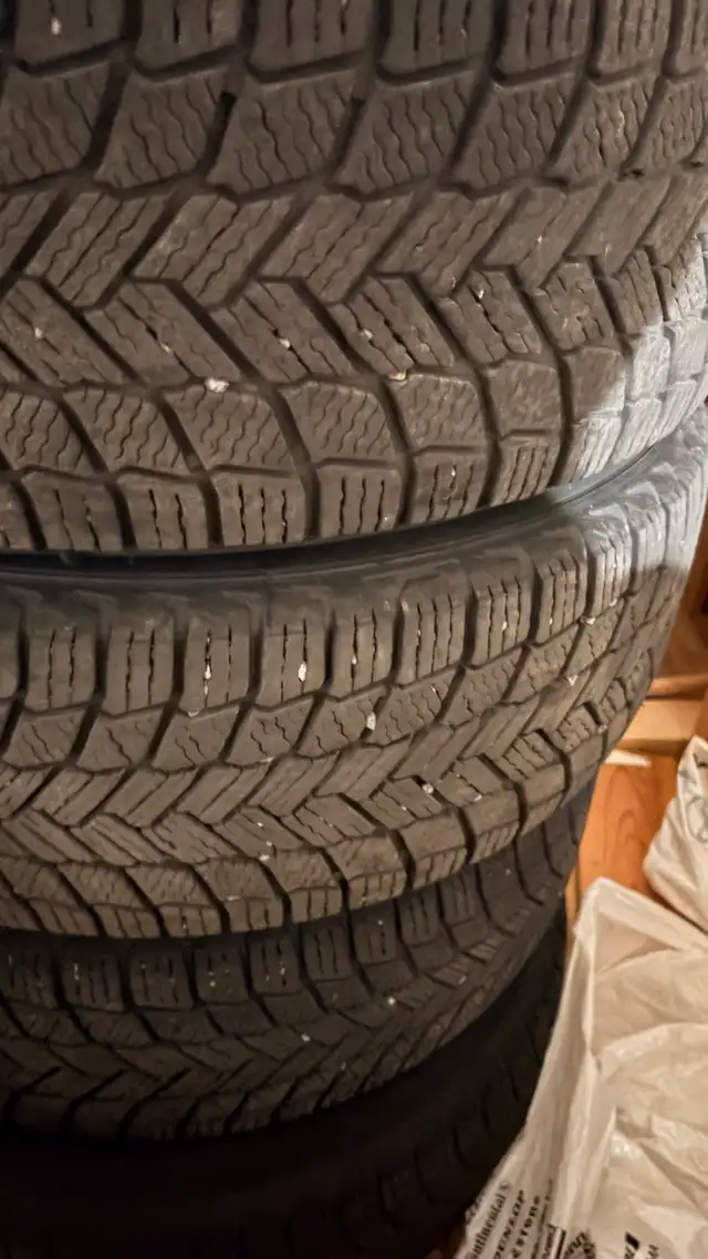 pneus d’hiver 225/65R17 avec jantes in Tires & Rims in Lac-Saint-Jean - Image 4