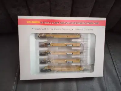 2 different numbered Intermodal 5 car sets available. Microtrains/knuckle couplers installed. Shippi...