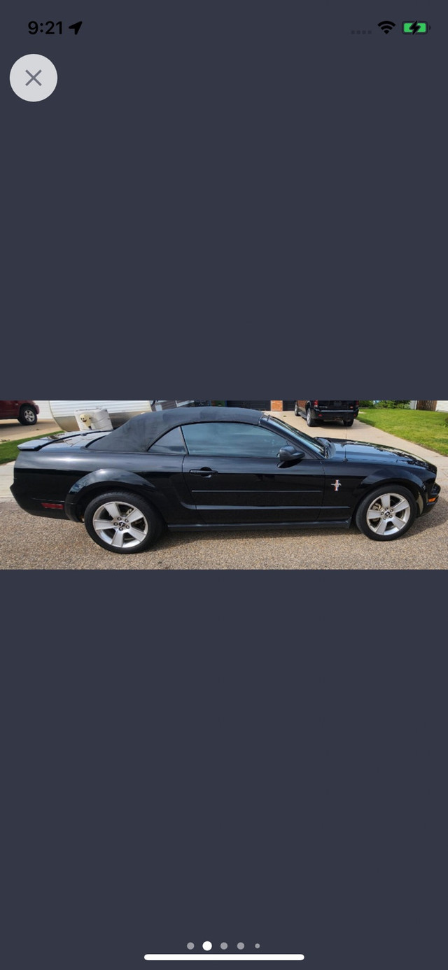 2007 mustang convertible in Cars & Trucks in Red Deer - Image 2