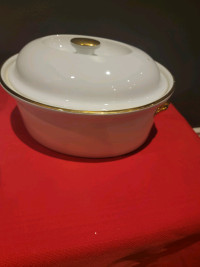 Royal Worcester snow gold covered dish and 6 bowls