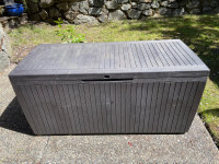 Keter resin patio storage box