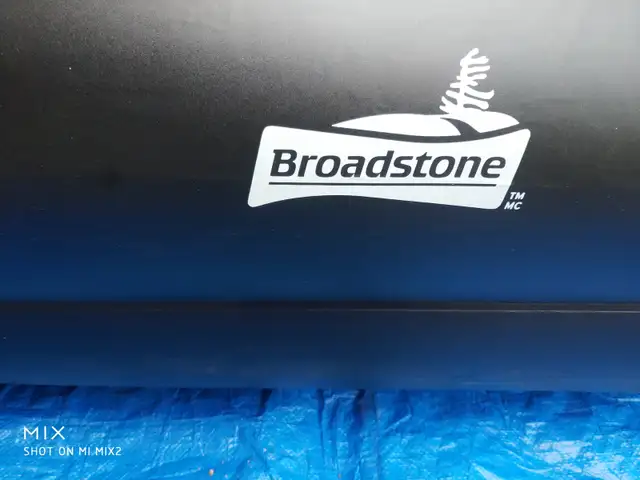 INFLATABLE MATTRESS in Bedding in City of Toronto - Image 2