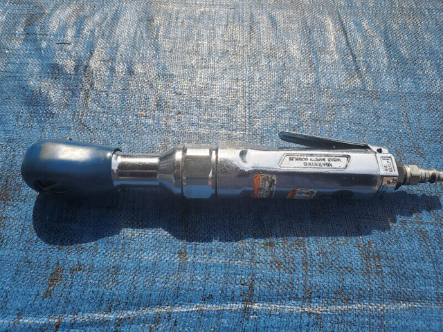 Blue Point 3/8" Drive Air Ratchet AT700F With Protective Boot in Other in Windsor Region
