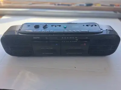Sanyo Cassette boombox, View more