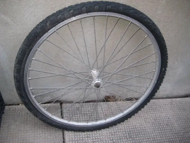 FS: garden hose reeler/storage, bike wheel with tire etc. in Outdoor Tools & Storage in Ottawa - Image 5