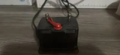 I have one Lionel type 1011 25 watt transformer in working condition it has minor rust spots on the...