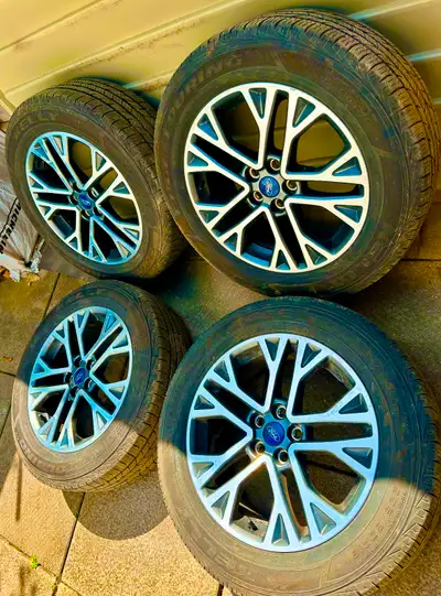 2023 Ford Escape 225/60R18 Rims & Tires Set of 4 like New Hub Bore: 63.4 mm Bolt Pattern (PCD): 5x10...