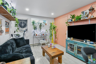 Ce charmant appartement 3 1/2 à louer à Terrebonne offre un espace de vie lumineux, idéal pour une p...