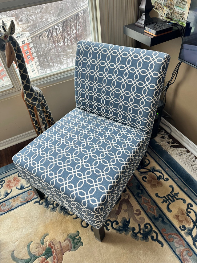 Accent chair in Chairs & Recliners in City of Toronto